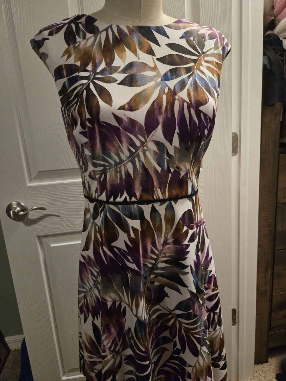 Maggy London Purple Bronze Palm Print Classic Sheath Cocktail Dress 14
